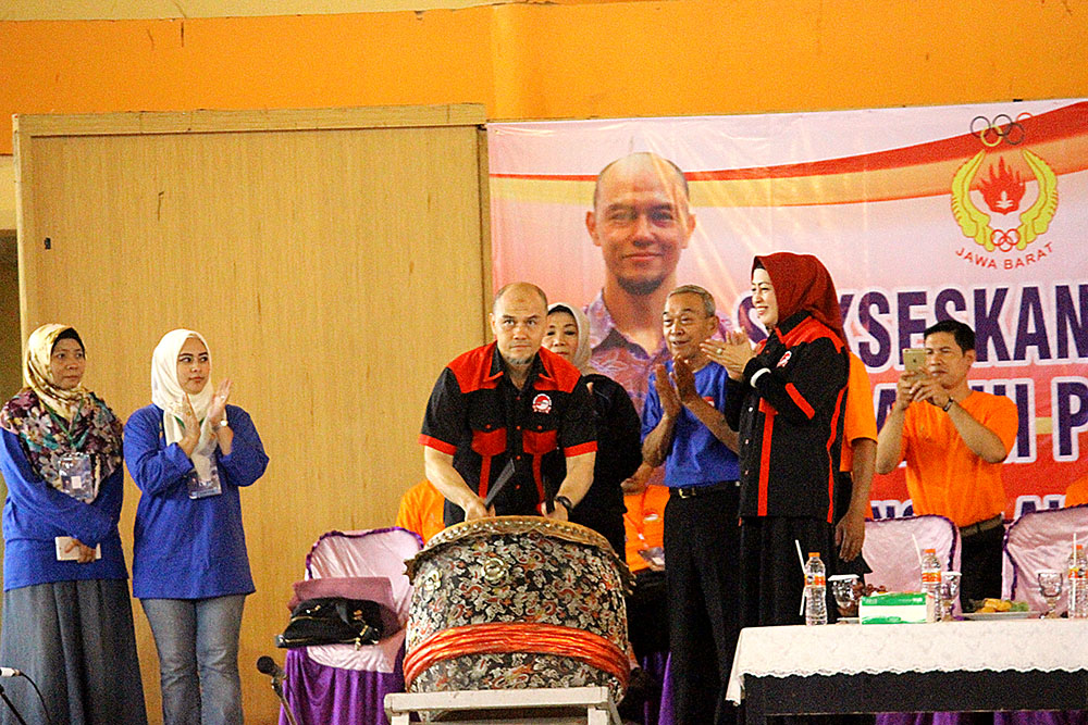 Ketua Pengprov Wushu Jabar Edwin Sanjaya secara resmi membuka pertandingan BK Porda di Gor seni & budaya Kab. Bogor Jawa Barat